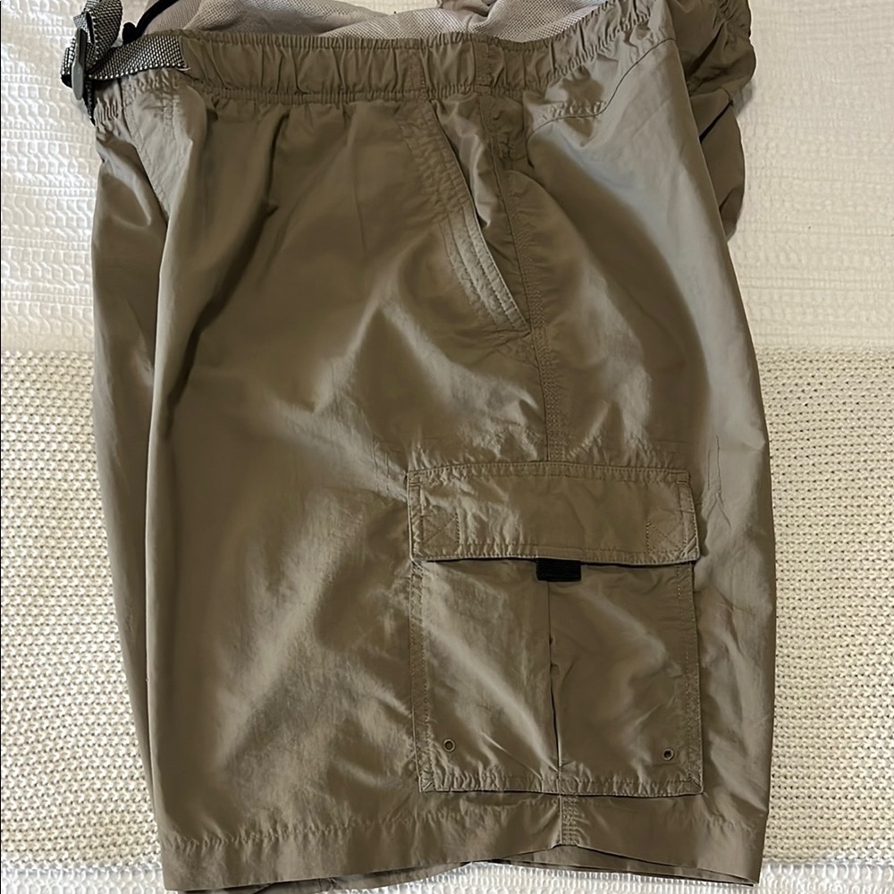 Columbia Men's Brown Casual Shorts - Picture 4 of 9